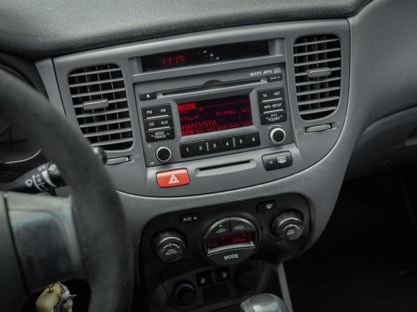Kia Rio II Рестайлинг с пробегом 2011 года, цена 566 000 рублей, 179023 км, хэтчбек, Автокод Объявления