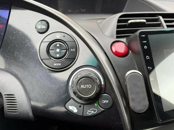 Honda Civic VIII с пробегом 2008 года, цена 530 000 рублей, 249924 км, хэтчбек, Автокод Объявления