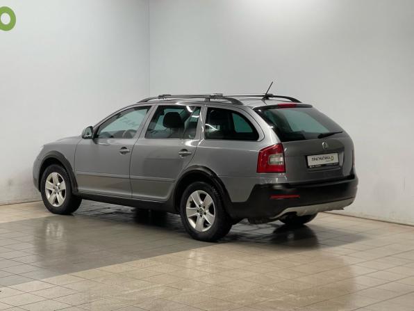 Skoda Octavia II (A5) Рестайлинг с пробегом 2012 года, цена 699 000 рублей, 290000 км, универсал, Автокод Объявления