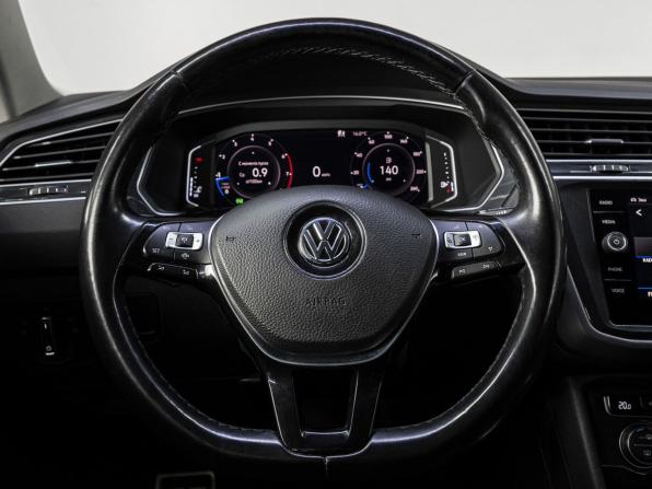 Volkswagen Tiguan II с пробегом 2019 года, цена 2 890 000 рублей, 121740 км, внедорожник, Автокод Объявления