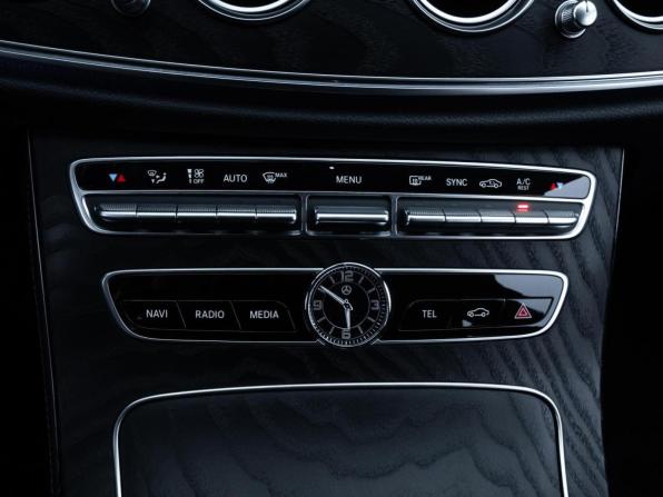 Mercedes-Benz E-Класс V (W213 S213 C238) с пробегом 2019 года, цена 2 998 000 рублей, 80410 км, седан, Автокод Объявления