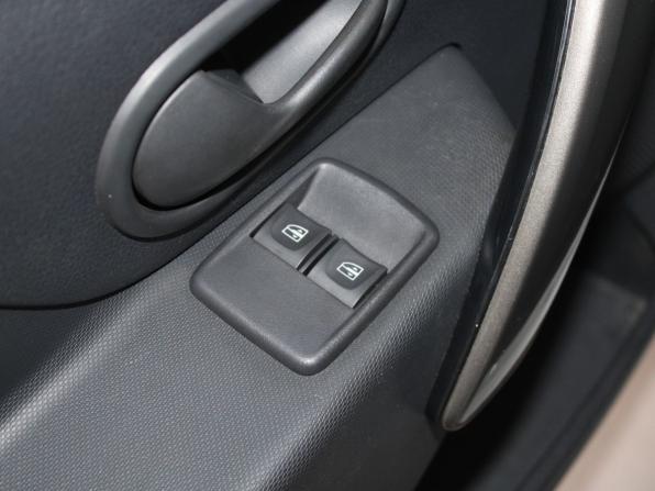 Renault Sandero II Рестайлинг с пробегом 2022 года, цена 1 399 900 рублей, 89731 км, хэтчбек, Автокод Объявления