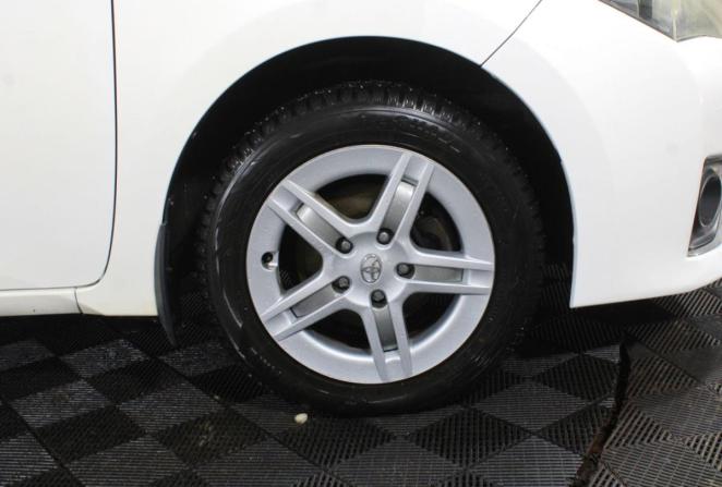 Toyota Corolla XI (E160 E170 E180) с пробегом 2013 года, цена 1 200 000 рублей, 180035 км, седан, Автокод Объявления
