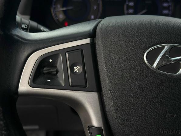 Hyundai Solaris I Рестайлинг с пробегом 2015 года, цена 949 000 рублей, 177331 км, седан, Автокод Объявления