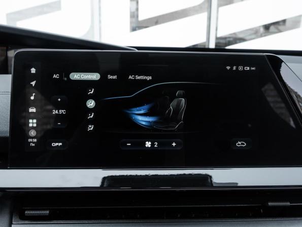 Changan UNI-V I с пробегом 2024 года, цена 2 457 000 рублей, 7992 км, лифтбек, Автокод Объявления