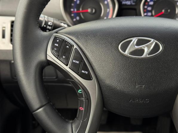 Hyundai Elantra V (MD) Рестайлинг с пробегом 2014 года, цена 1 059 000 рублей, 144564 км, седан, Автокод Объявления