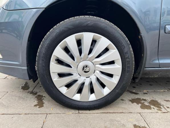 Skoda Octavia II (A5) Рестайлинг с пробегом 2010 года, цена 900 000 рублей, 150521 км, лифтбек, Автокод Объявления