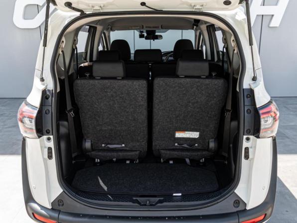 Toyota Sienta II Рестайлинг с пробегом 2021 года, цена 1 820 000 рублей, 83948 км, компактвэн, Автокод Объявления