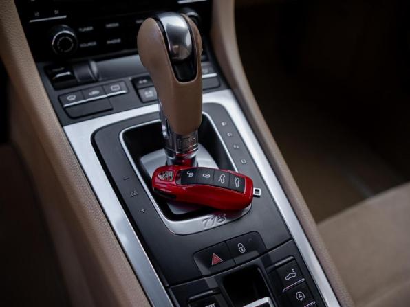 Porsche Boxster IV 718 (982) с пробегом 2016 года, цена 4 699 000 рублей, 99473 км, родстер, Автокод Объявления