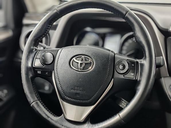 Toyota RAV4 IV (XA40) Рестайлинг с пробегом 2018 года, цена 2 125 000 рублей, 205780 км, внедорожник, Автокод Объявления
