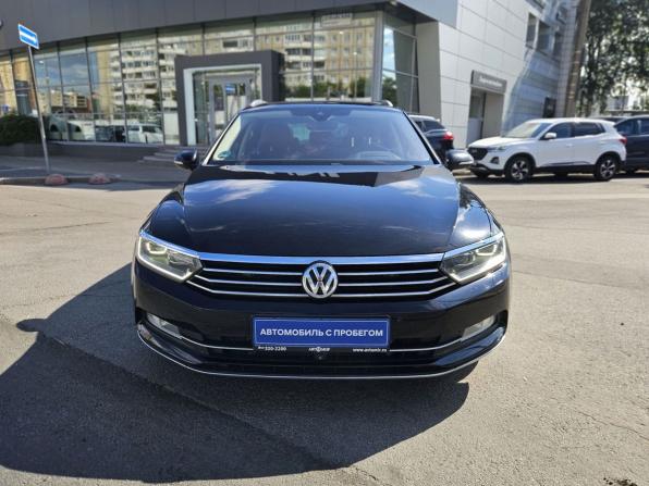 Volkswagen Passat B8 Рестайлинг с пробегом 2019 года, цена 1 900 000 рублей, 241920 км, универсал, Автокод Объявления