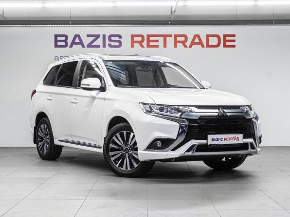 Mitsubishi Outlander III Рестайлинг 3 с пробегом 2022 года, цена 3 217 000 рублей, 14425 км, внедорожник, Автокод Объявления