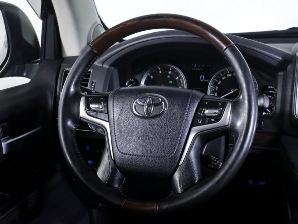 Toyota Land Cruiser 200 Series Рестайлинг 2 с пробегом 2015 года, цена 4 450 000 рублей, 239143 км, внедорожник, Автокод Объявления