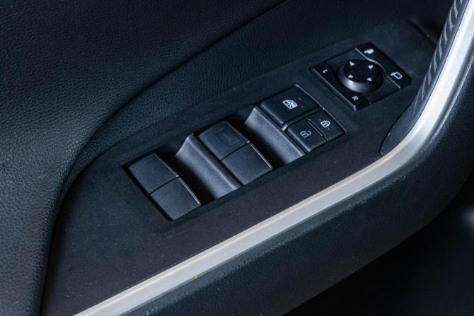 Toyota RAV4 V (XA50) с пробегом 2019 года, цена 2 989 000 рублей, 119392 км, внедорожник, Автокод Объявления