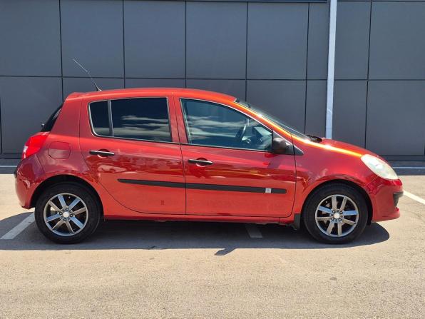 Renault Clio III с пробегом 2007 года, цена 530 000 рублей, 193855 км, хэтчбек, Автокод Объявления