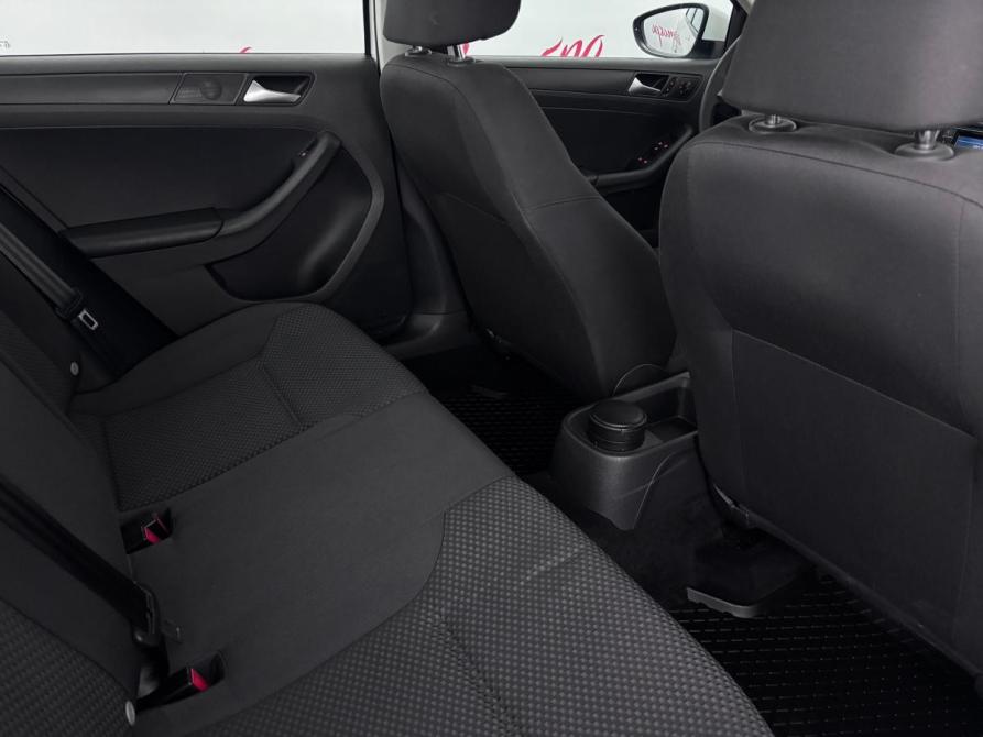 Volkswagen Jetta VI Псков  - изображение 13