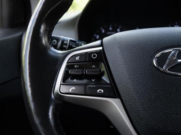 Hyundai Solaris II с пробегом 2018 года, цена 1 399 000 рублей, 118463 км, седан, Автокод Объявления