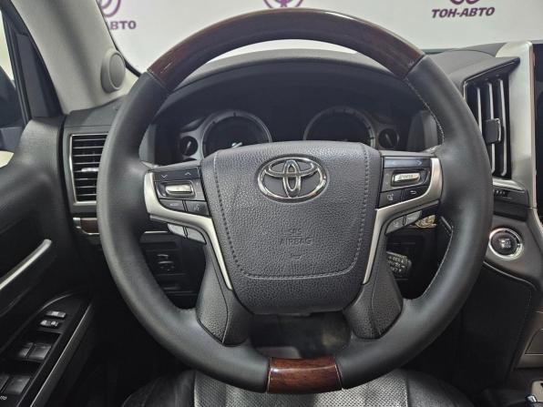 Toyota Land Cruiser 200 Series Рестайлинг 2 с пробегом 2018 года, цена 7 200 000 рублей, 113492 км, внедорожник, Автокод Объявления