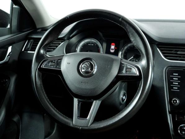 Skoda Octavia III (A7) Рестайлинг с пробегом 2018 года, цена 1 648 000 рублей, 186518 км, лифтбек, Автокод Объявления