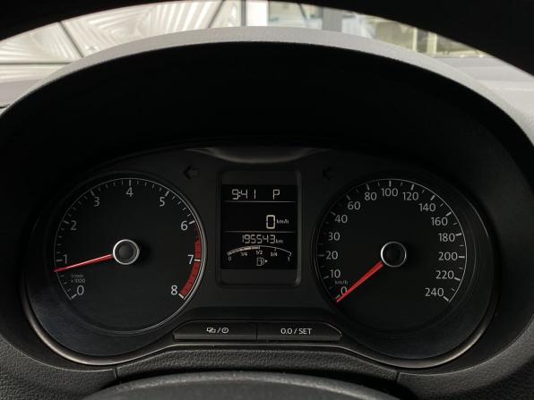Volkswagen Polo V Рестайлинг с пробегом 2018 года, цена 999 000 рублей, 195543 км, седан, Автокод Объявления
