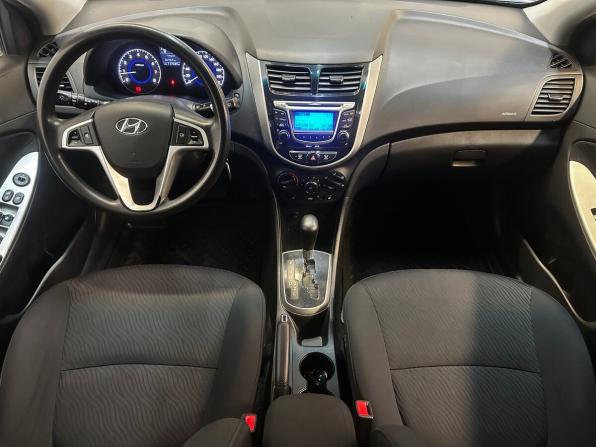 Hyundai Solaris I с пробегом 2011 года, цена 940 000 рублей, 117031 км, седан, Автокод Объявления