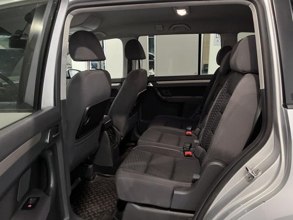 Volkswagen Touran I Рестайлинг с пробегом 2010 года, цена 584 000 рублей, 254263 км, компактвэн, Автокод Объявления
