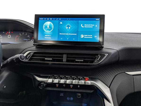 Peugeot 5008 II Рестайлинг с пробегом 2021 года, цена 2 995 000 рублей, 15397 км, внедорожник, Автокод Объявления