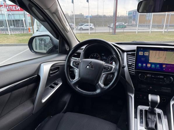 Mitsubishi Pajero Sport III с пробегом 2018 года, цена 2 295 000 рублей, 192900 км, внедорожник, Автокод Объявления
