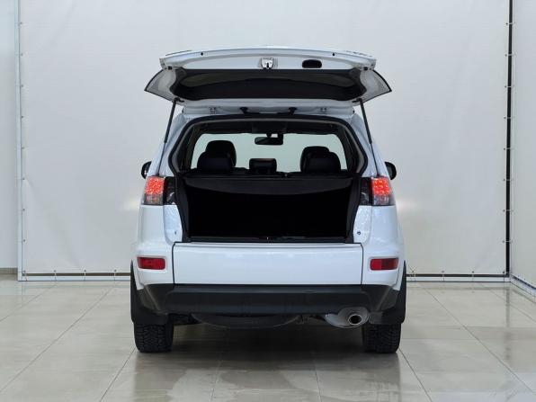 Mitsubishi Outlander II Рестайлинг с пробегом 2011 года, цена 1 080 000 рублей, 392478 км, внедорожник, Автокод Объявления