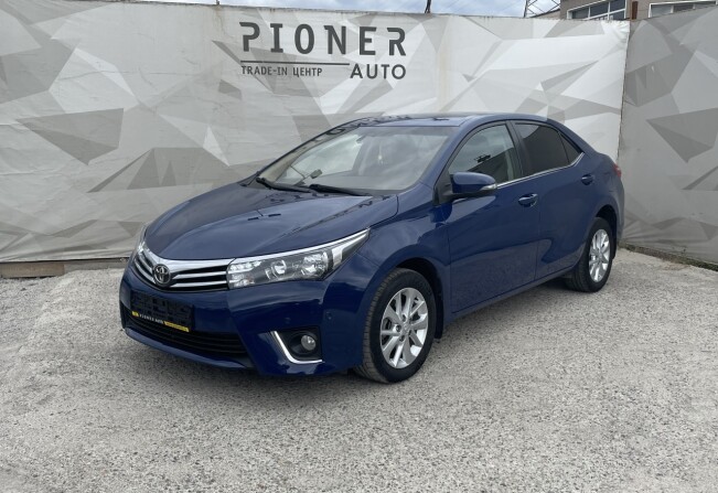 Toyota Corolla 2013 синий