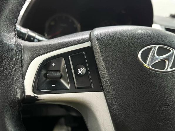 Hyundai Solaris I с пробегом 2014 года, цена 869 900 рублей, 244444 км, седан, Автокод Объявления