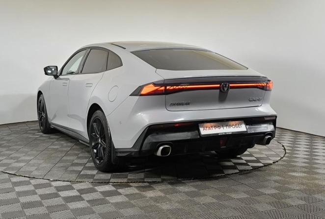 Changan UNI-V I с пробегом 2024 года, цена 2 350 000 рублей, 17749 км, лифтбек, Автокод Объявления