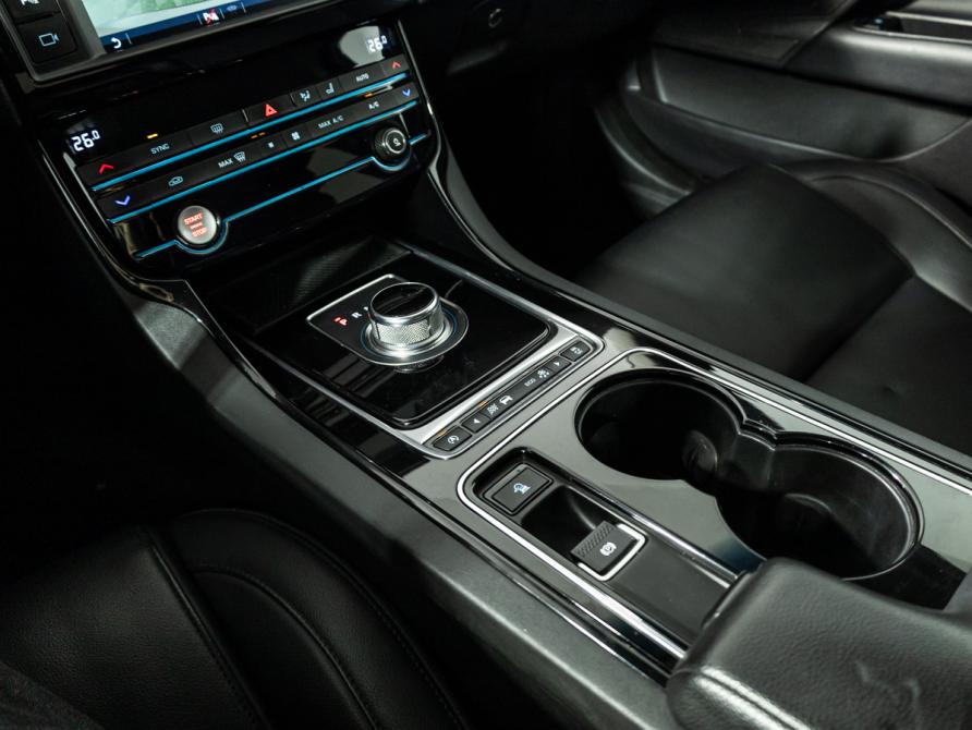 Jaguar XE I Санкт-Петербург  - изображение 18