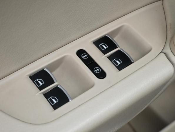 Volkswagen Touareg II с пробегом 2012 года, цена 2 199 000 рублей, 136234 км, внедорожник, Автокод Объявления