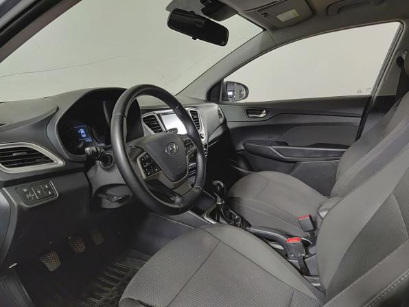 Hyundai Solaris II с пробегом 2019 года, цена 1 280 000 рублей, 130000 км, седан, Автокод Объявления