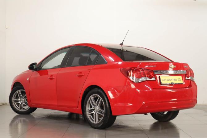 Chevrolet Cruze I Рестайлинг с пробегом 2013 года, цена 639 000 рублей, 200100 км, седан, Автокод Объявления