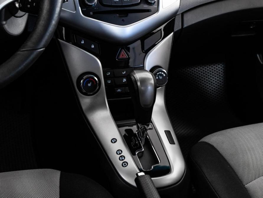 Chevrolet Cruze I Санкт-Петербург  - изображение 12