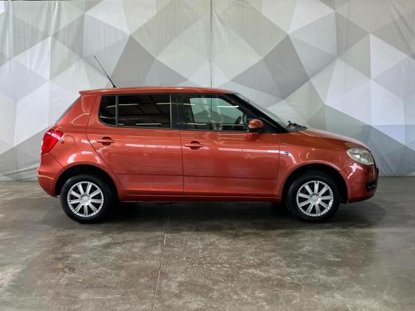 Skoda Fabia II с пробегом 2010 года, цена 650 000 рублей, 213503 км, хэтчбек, Автокод Объявления