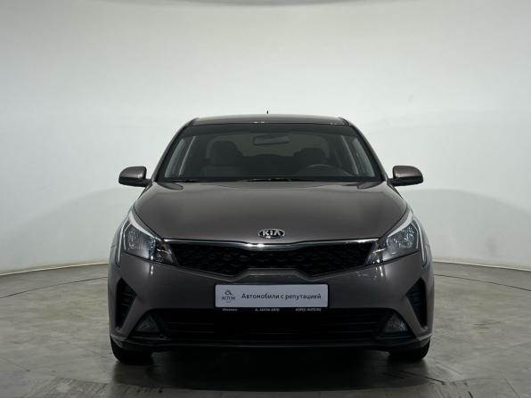 Kia Rio IV Рестайлинг с пробегом 2021 года, цена 1 750 000 рублей, 61921 км, седан, Автокод Объявления