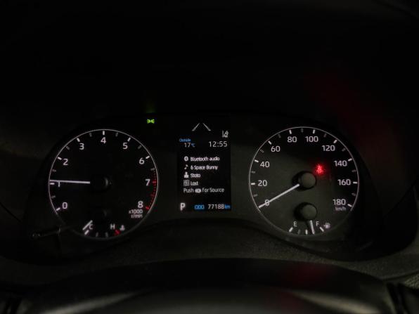Toyota Yaris IV с пробегом 2021 года, цена 1 297 000 рублей, 77147 км, хэтчбек, Автокод Объявления
