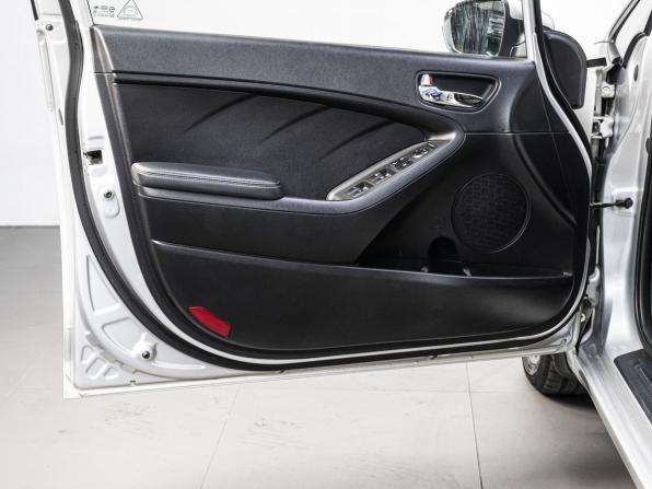 Kia Cerato III с пробегом 2014 года, цена 1 050 000 рублей, 212061 км, седан, Автокод Объявления