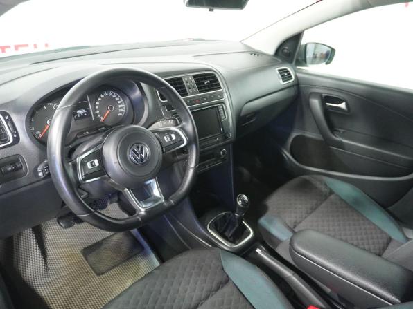 Volkswagen Polo V Рестайлинг с пробегом 2019 года, цена 1 325 000 рублей, 109609 км, седан, Автокод Объявления