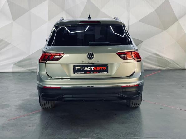 Volkswagen Tiguan II Рестайлинг с пробегом 2021 года, цена 1 999 000 рублей, 155000 км, внедорожник, Автокод Объявления