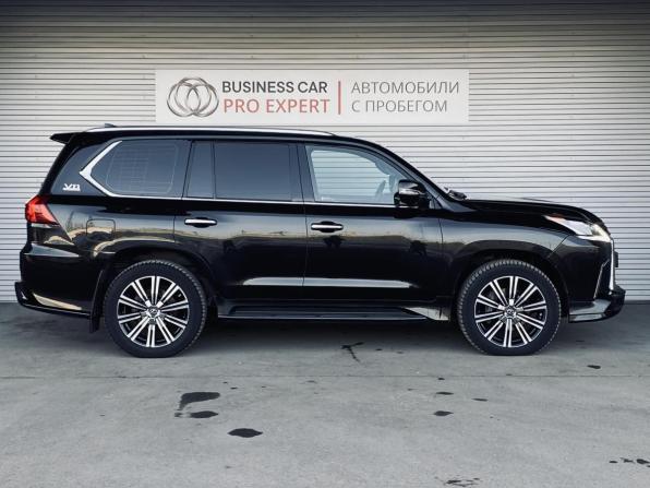 Lexus LX III Рестайлинг 2 с пробегом 2021 года, цена 11 100 000 рублей, 111254 км, внедорожник, Автокод Объявления
