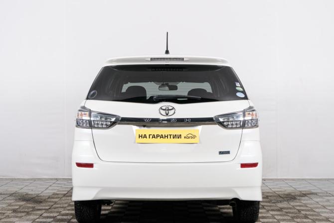 Toyota Wish II Рестайлинг с пробегом 2016 года, цена 1 849 000 рублей, 85650 км, минивэн, Автокод Объявления