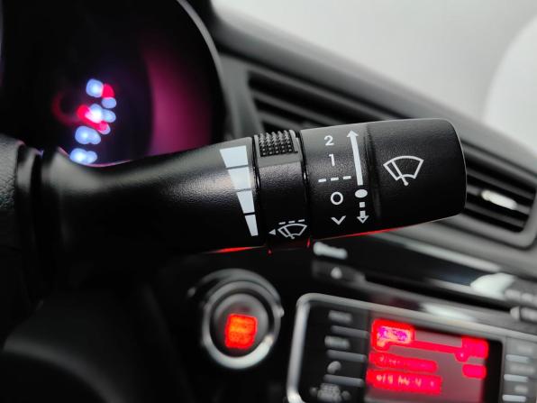 Kia Rio III Рестайлинг с пробегом 2017 года, цена 965 000 рублей, 216400 км, седан, Автокод Объявления