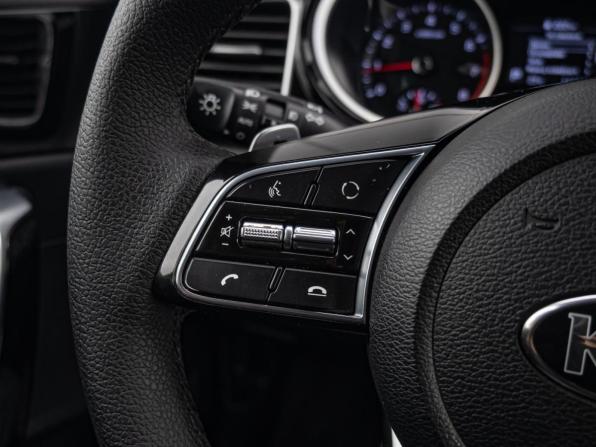 Kia Ceed III с пробегом 2018 года, цена 1 690 000 рублей, 111113 км, хэтчбек, Автокод Объявления