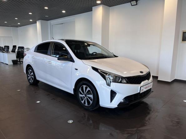 Kia Rio IV Рестайлинг с пробегом 2021 года, цена 1 550 000 рублей, 136989 км, седан, Автокод Объявления