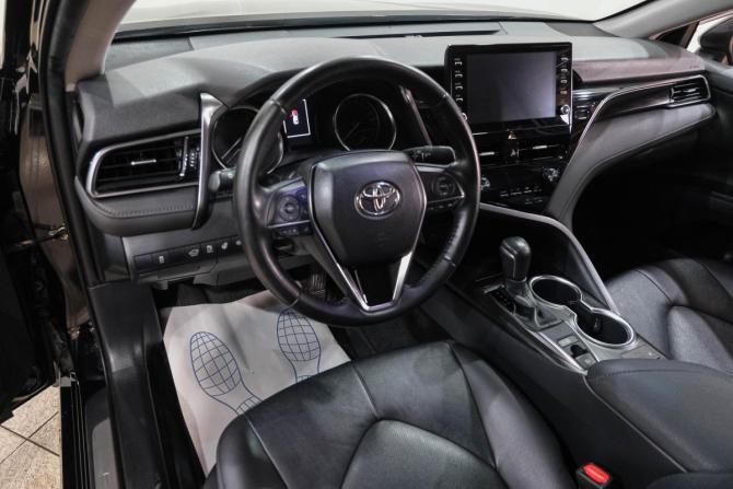 Toyota Camry VIII (XV70) Рестайлинг с пробегом 2021 года, цена 3 149 000 рублей, 65464 км, седан, Автокод Объявления