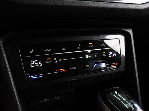 Volkswagen Tiguan II Рестайлинг с пробегом 2021 года, цена 2 999 000 рублей, 96308 км, внедорожник, Автокод Объявления